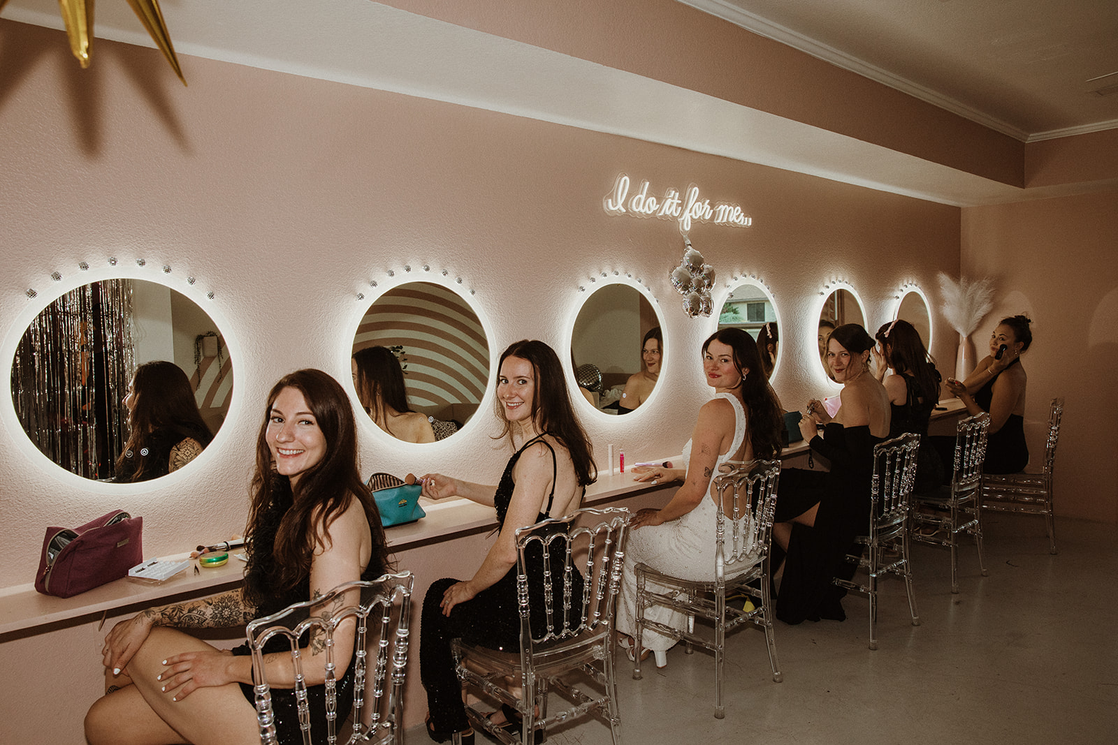 Hollywood Glam